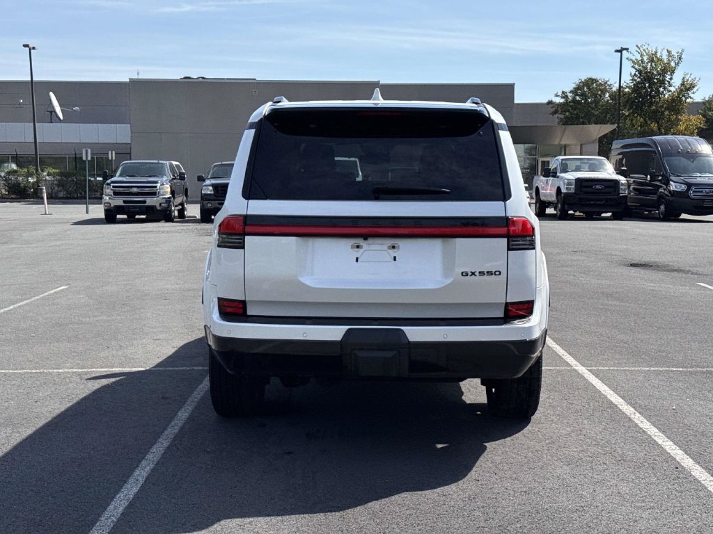 Used 2024 Lexus GX 550 w/ Accessory Package (2T) AWD/4WD image 23