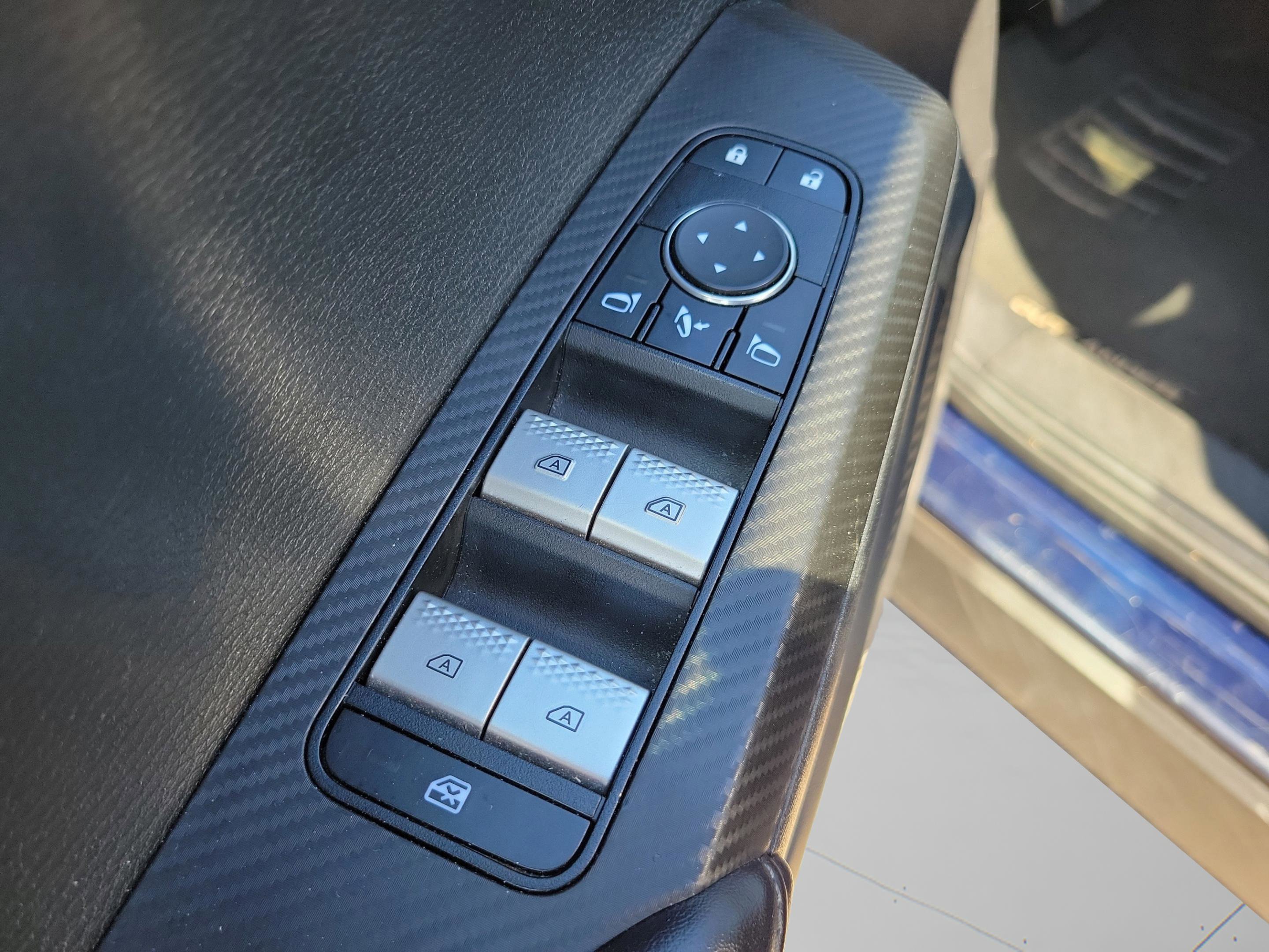 Used 2024 Mitsubishi Outlander SE image 20