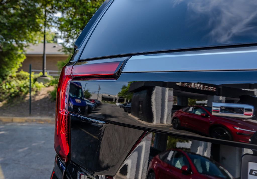 Used 2026 GMC Yukon XL Denali w/ Sun & Power Step Package image 29
