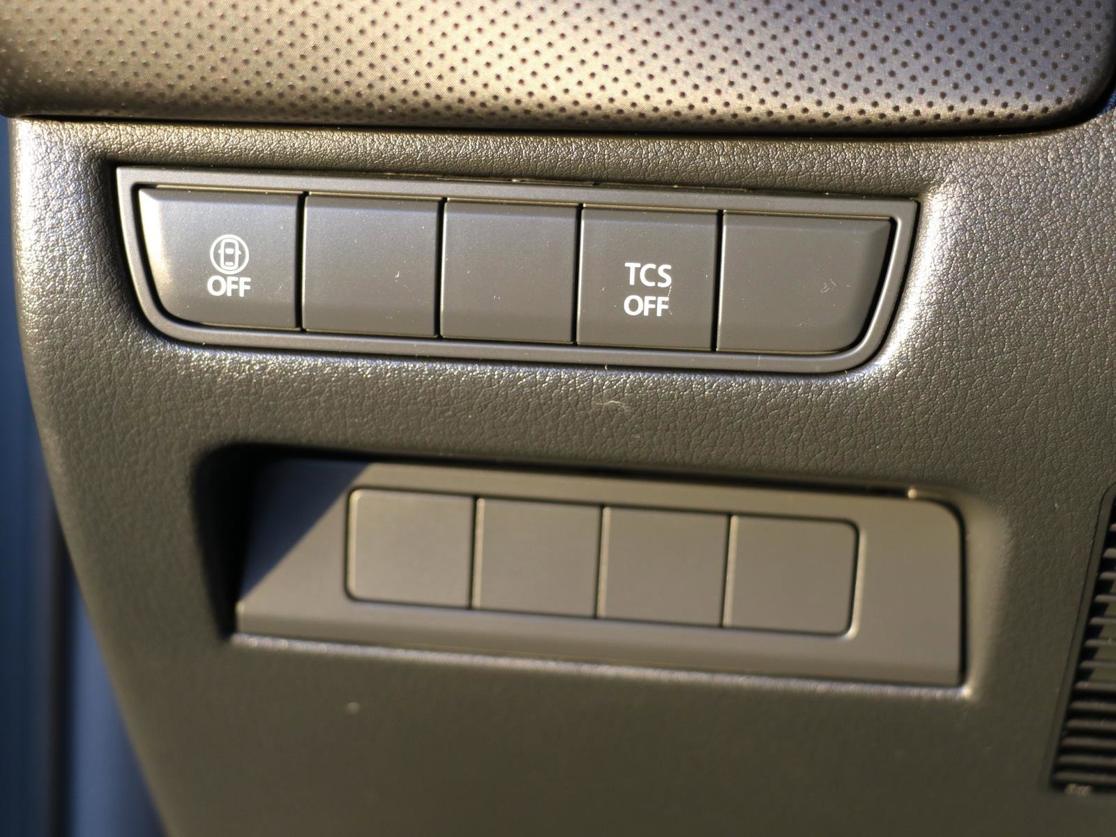 Certified 2025 MAZDA CX-50 AWD 2.5 S w/ Select Package image 16