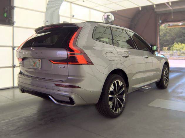 Used 2026 Volvo XC60 B5 Plus AWD/4WD image 5