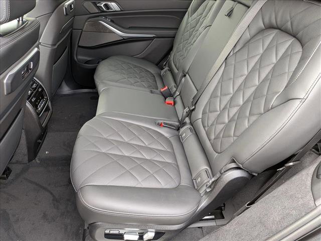 Used 2026 BMW X7 xDrive40i image 15