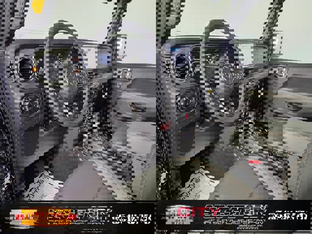 New 2025 Jeep Gladiator Mojave image 11