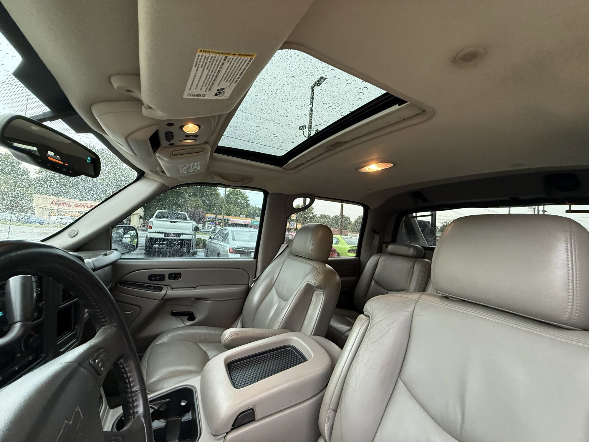 Used 2005 Chevrolet Avalanche Z71 w/ Sun And Sound Package image 18