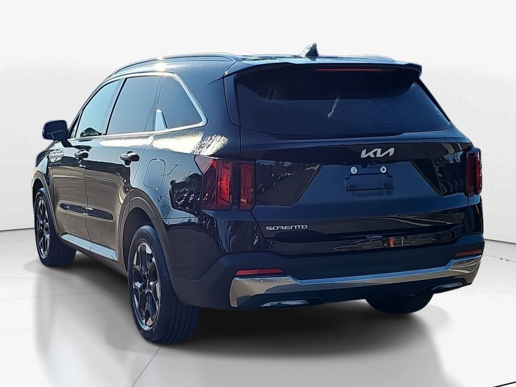 Used 2024 Kia Sorento S image 7