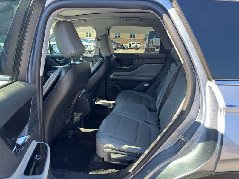 Used 2022 Lincoln Corsair FWD w/ Premium Package image 9