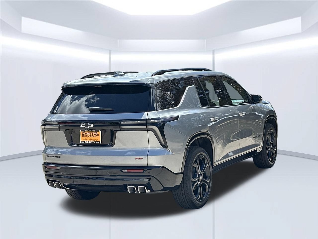 New 2027 Chevrolet Traverse RS FWD image 5