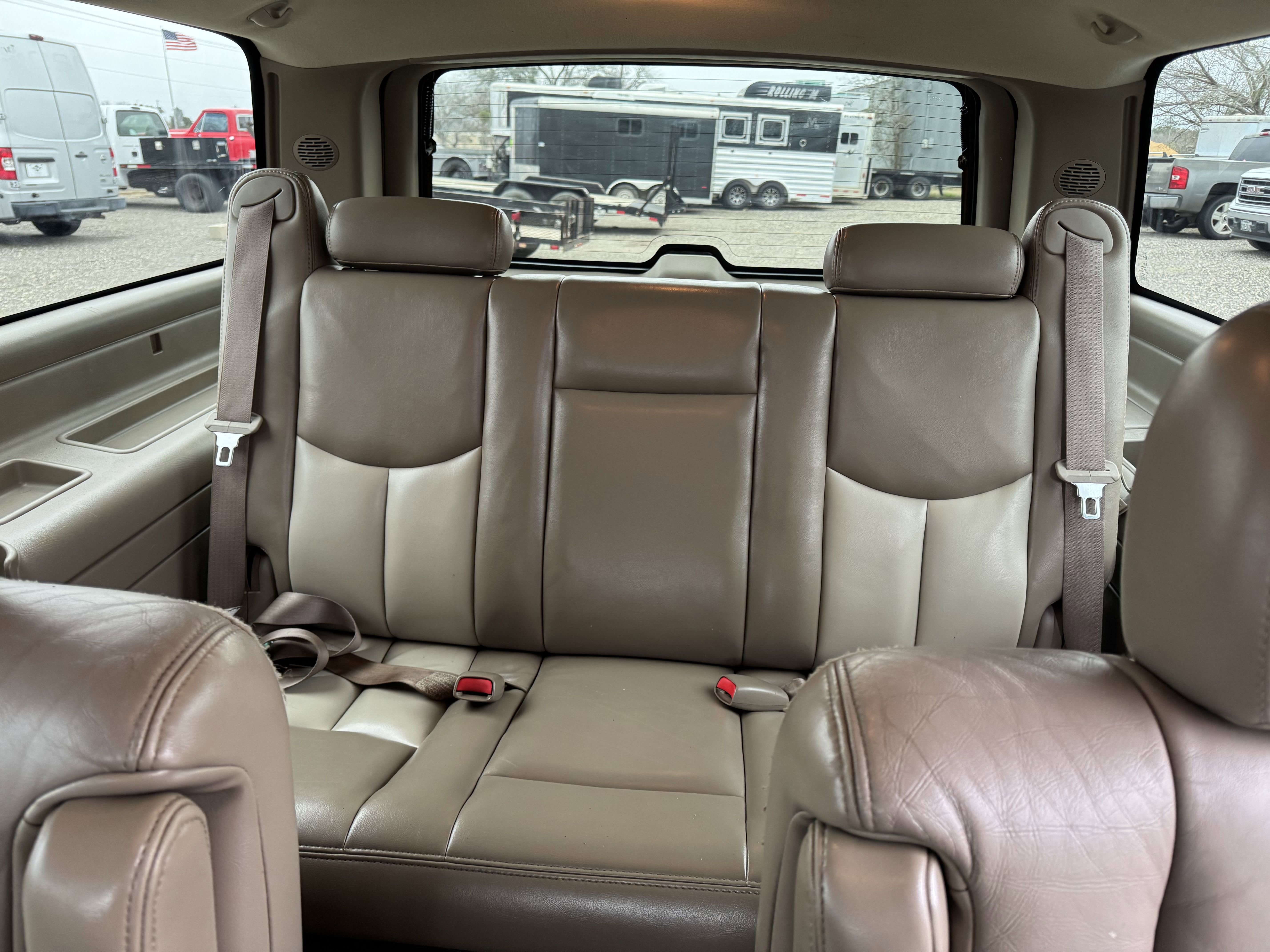 Used 2004 GMC Yukon XL Denali image 15