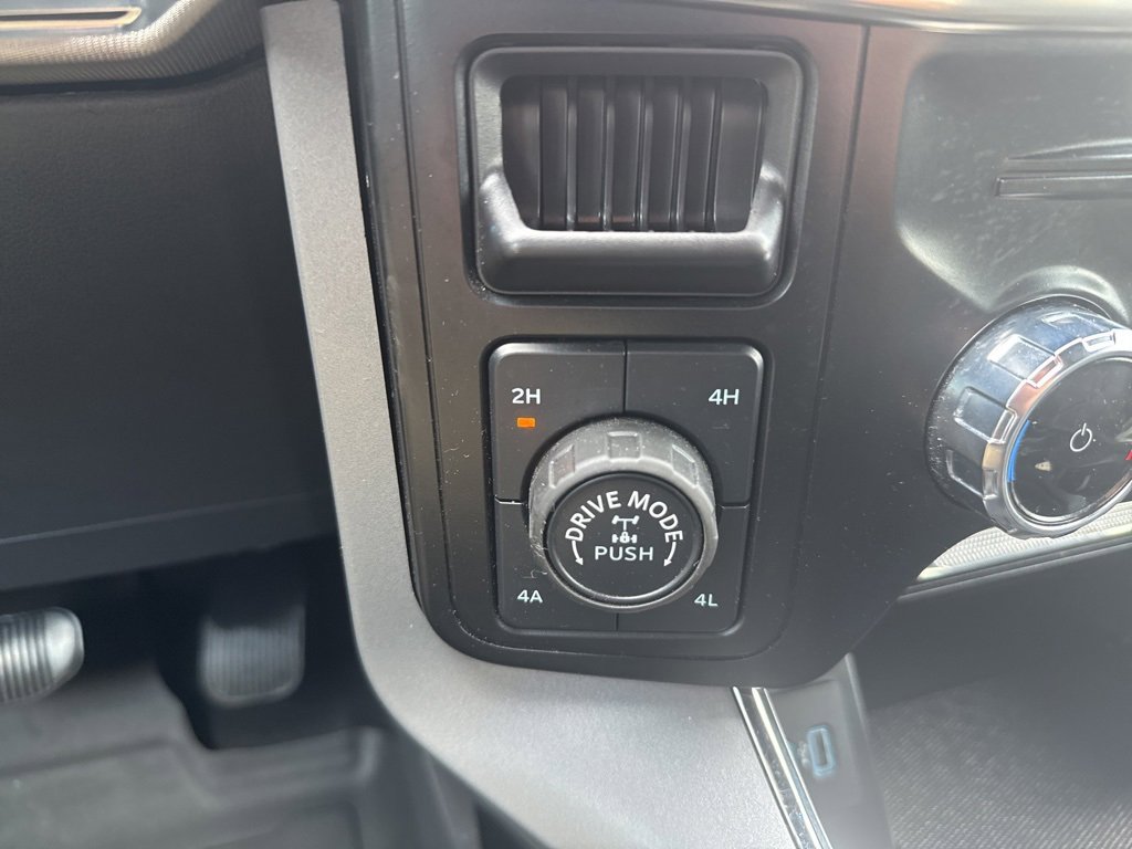 Used 2024 Ford F150 Lariat image 35