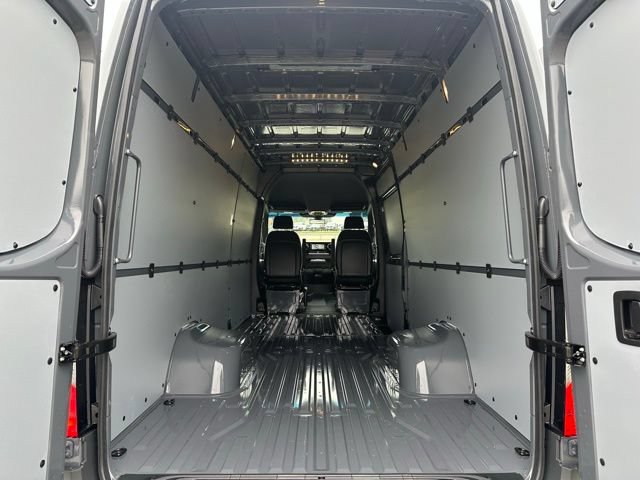 Used 2026 Mercedes-Benz Sprinter 3500 image 30