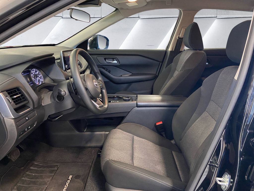 Used 2024 Nissan Rogue SV image 7