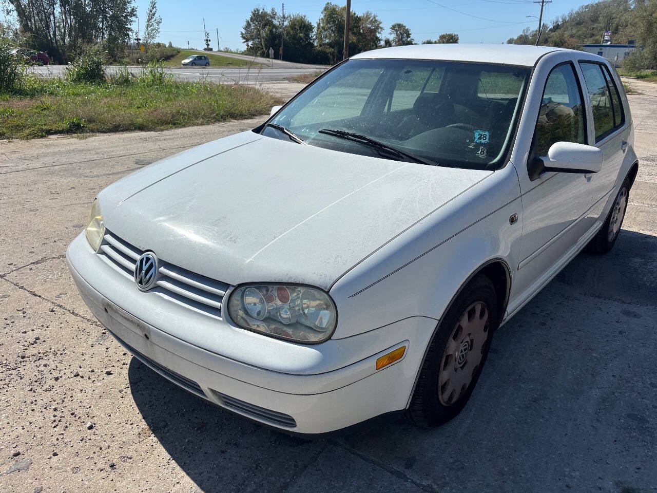 Used 2006 Volkswagen Golf GL FWD image 2