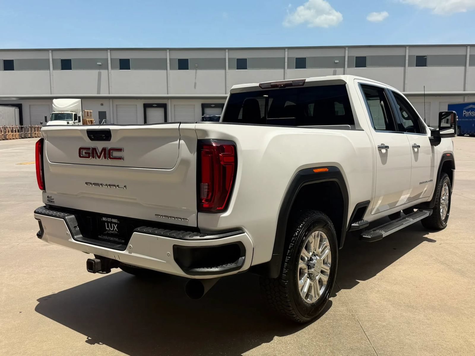 Used 2020 GMC Sierra 2500 Denali w/ Denali Ultimate Package AWD/4WD image 8