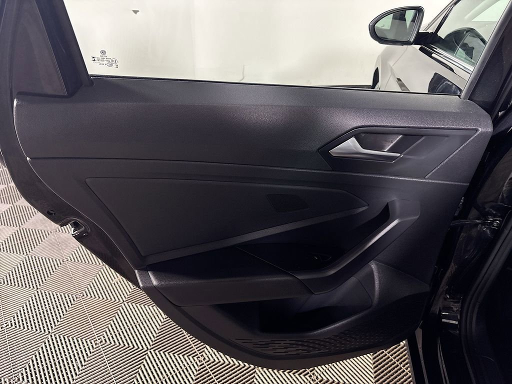 Used 2024 Volkswagen Jetta SE image 18