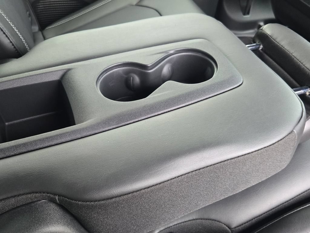 New 2027 Chrysler Pacifica Select FWD image 10