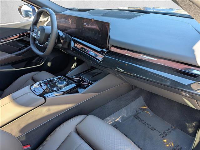 Used 2026 BMW 540i xDrive 540i xDrive image 23