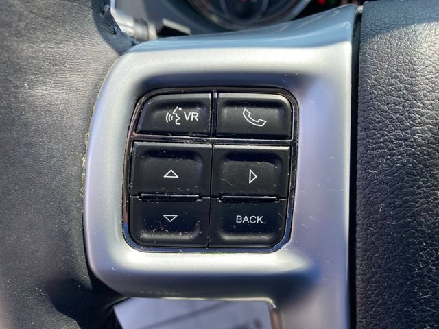 Used 2013 Chrysler Town & Country Touring FWD image 18