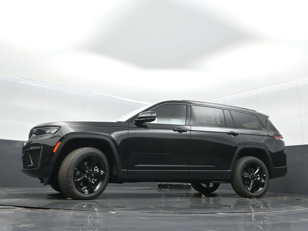 New 2026 Jeep Grand Cherokee L Limited w/ Limited Altitude Package AWD/4WD image 31