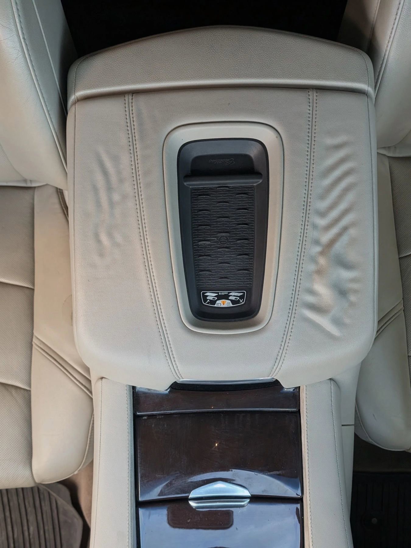 Used 2017 Cadillac Escalade Premium Luxury image 42