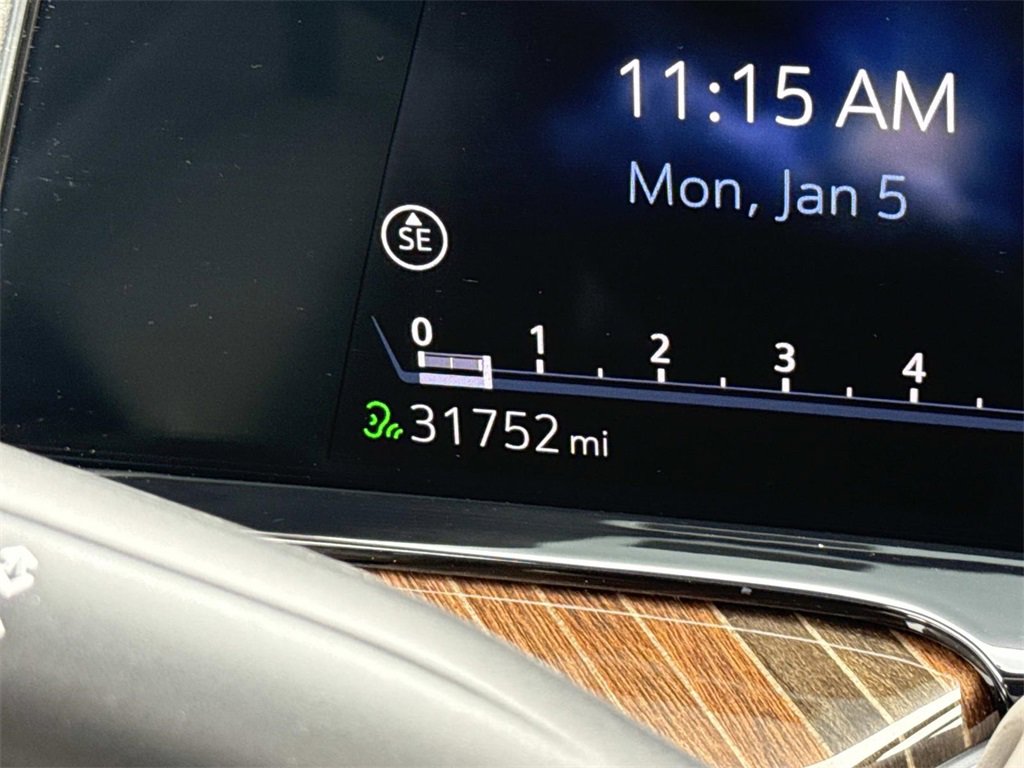 Used 2022 Cadillac Escalade ESV Premium Luxury Platinum image 31