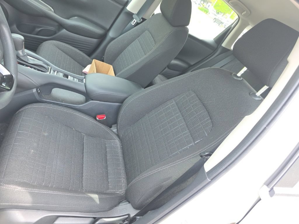 Used 2025 Honda HR-V LX image 10