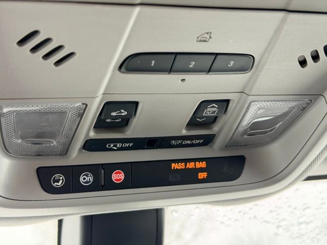 Used 2019 Chevrolet Equinox LT w/ Sun & Navigation Package image 18