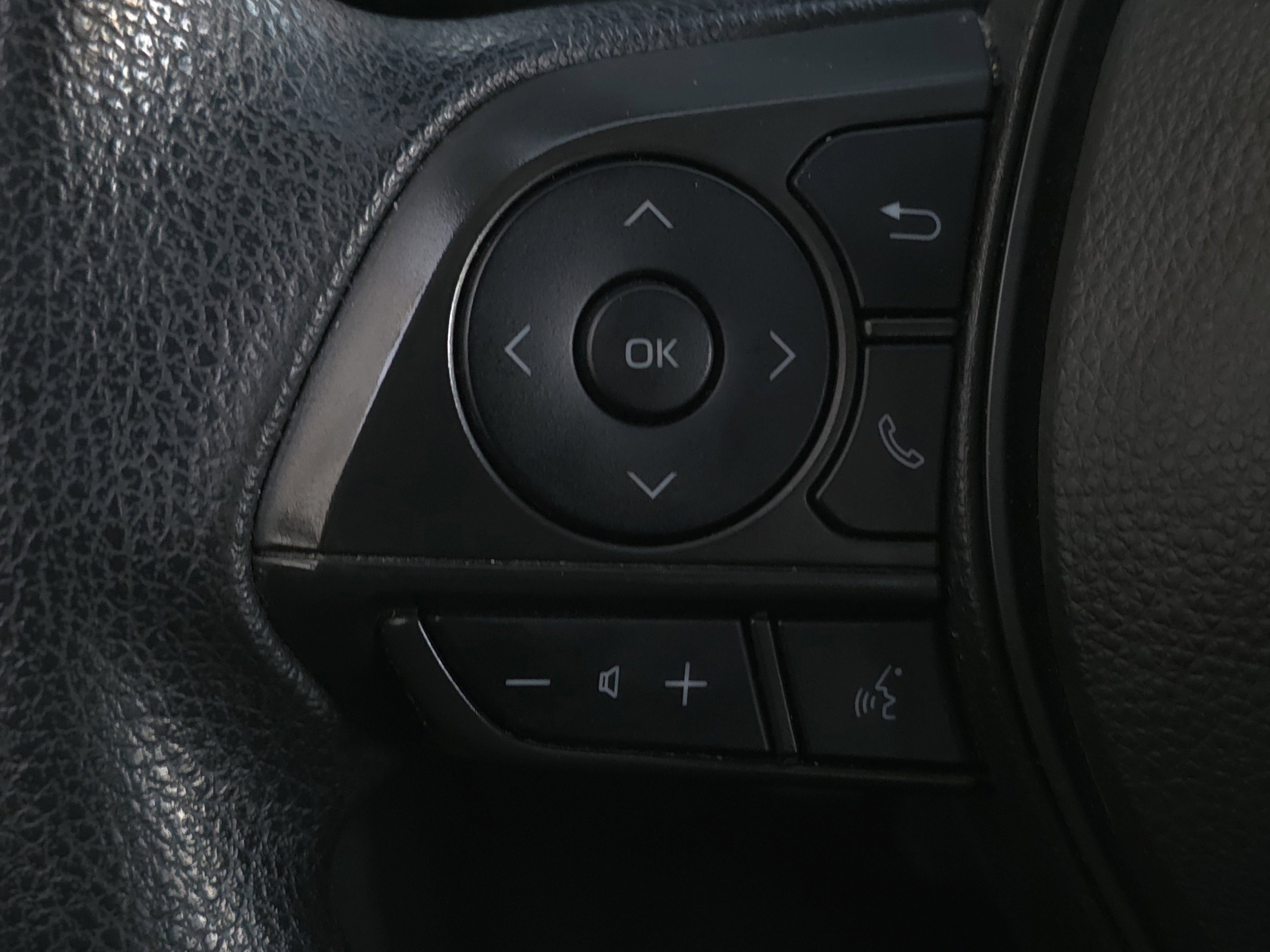 Used 2023 Toyota Corolla LE image 12