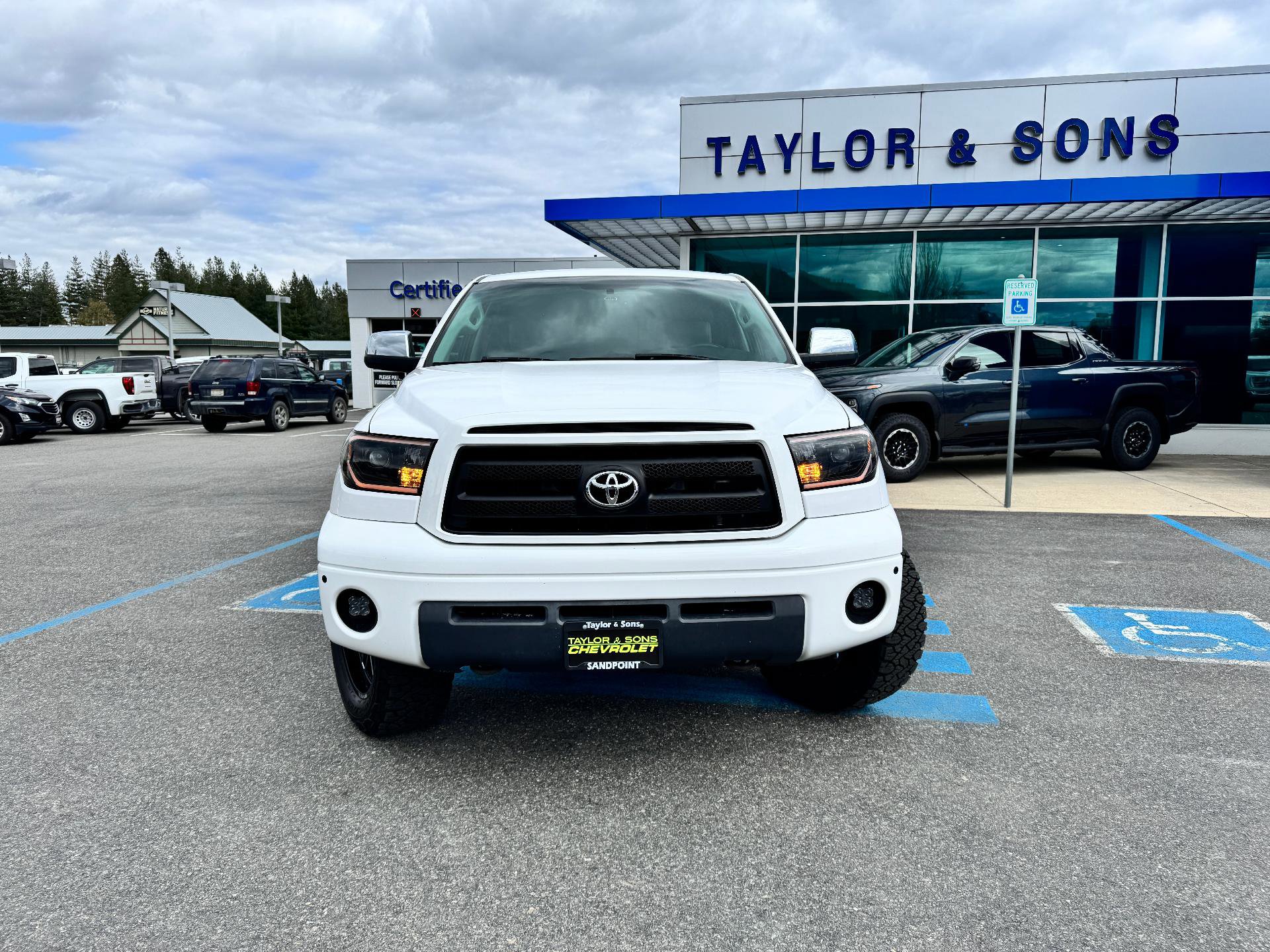 Used 2008 Toyota Tundra Limited AWD/4WD image 2