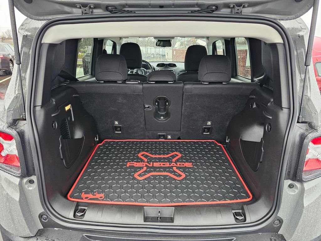 Used 2021 Jeep Renegade Trailhawk w/ Trailer Tow Group image 28