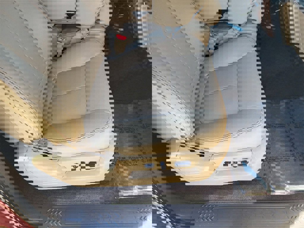 Used 2014 Ford F150 Lariat image 15