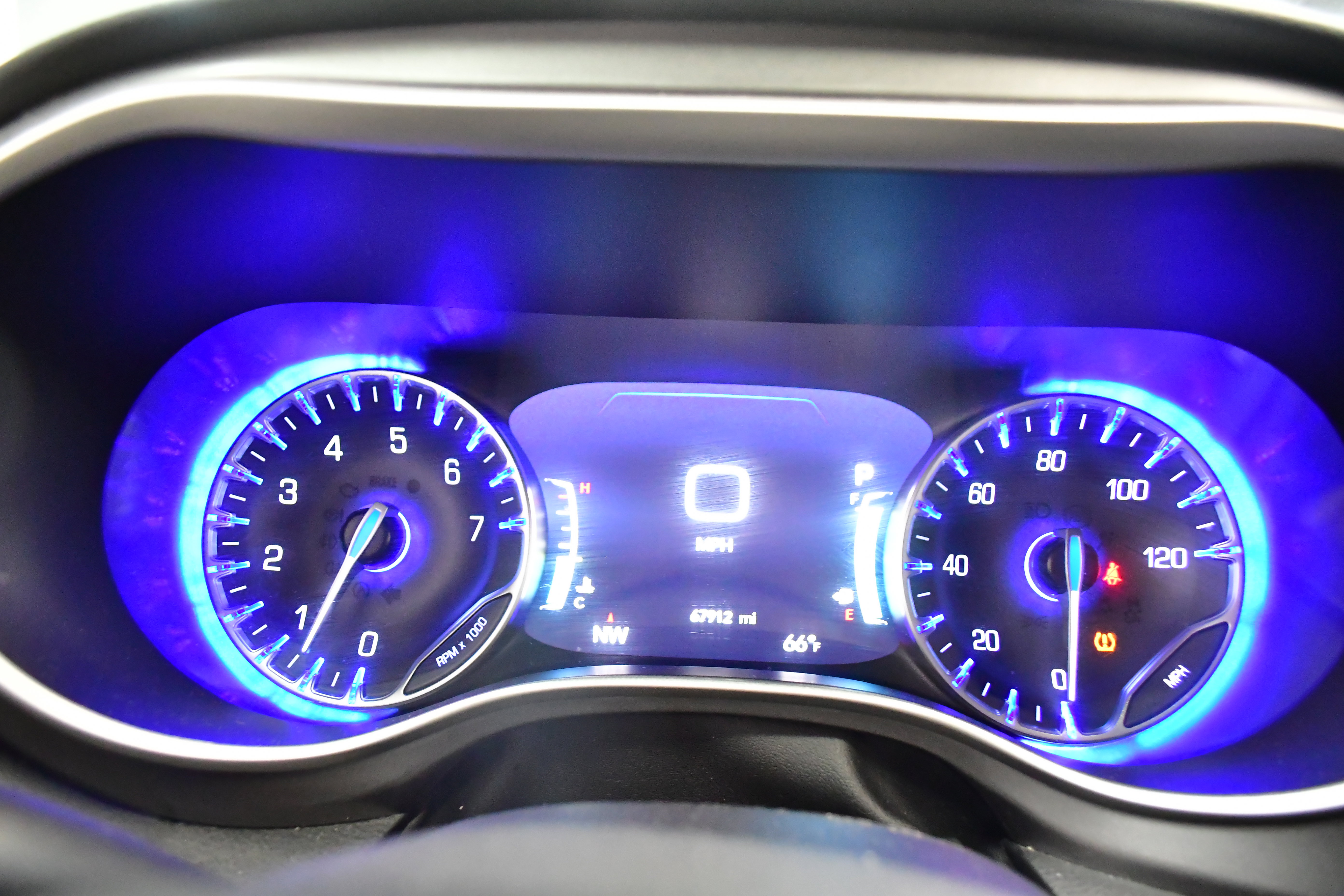 Used 2023 Chrysler Pacifica Touring-L FWD image 21