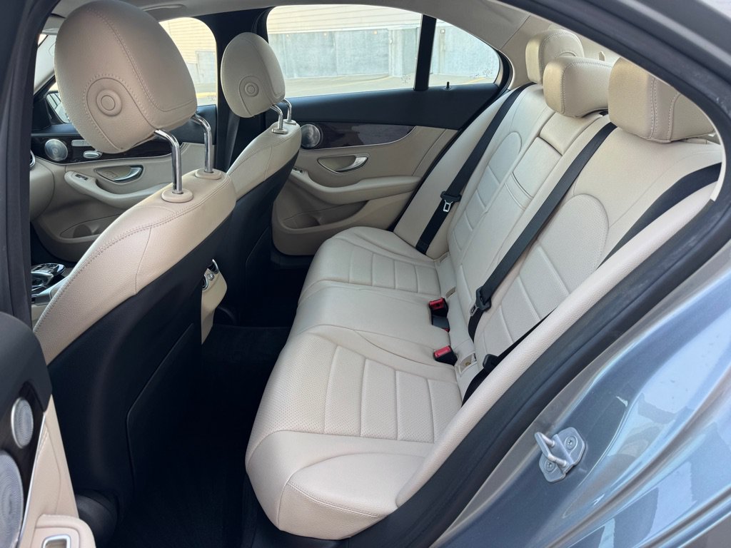Used 2015 Mercedes-Benz C 300 4MATIC Sedan image 23