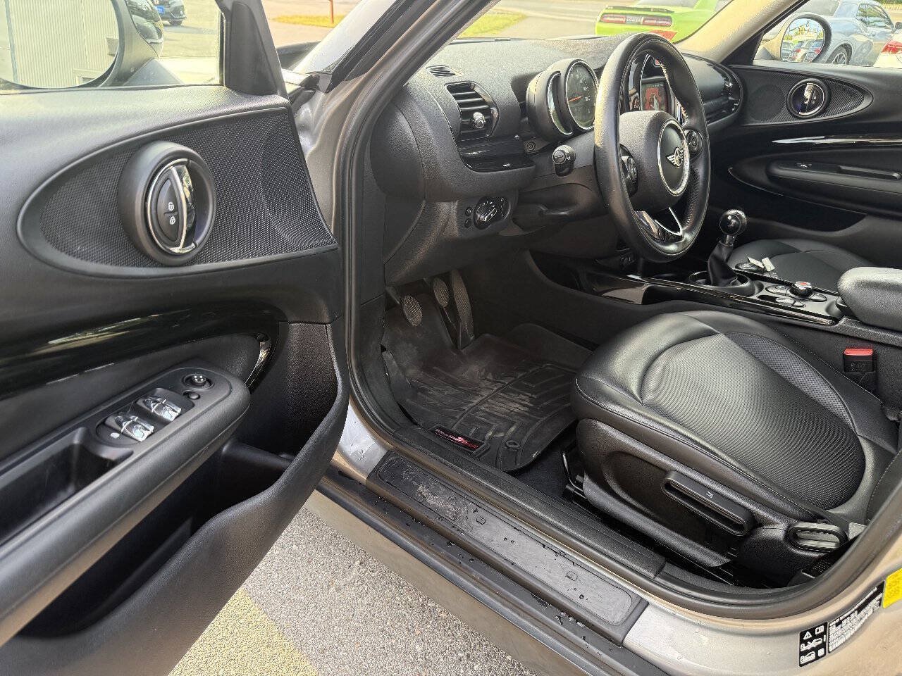 Used 2019 MINI Cooper Clubman ALL4 AWD/4WD image 16