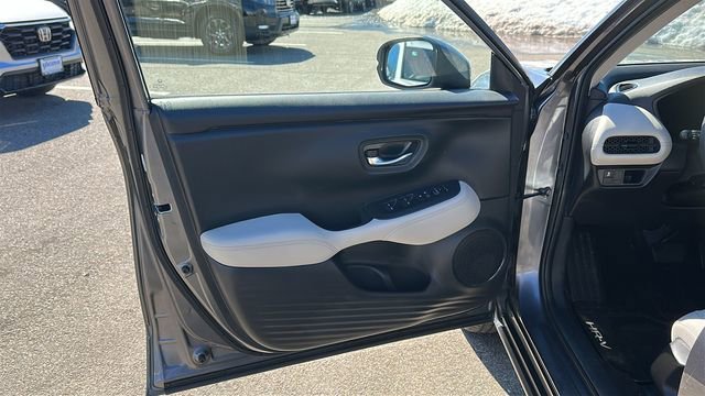 Used 2023 Honda HR-V LX image 8