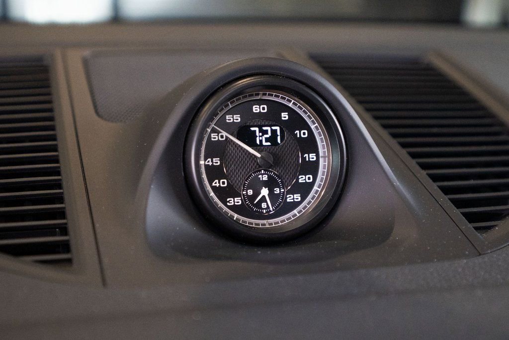 Certified 2025 Porsche Macan image 27