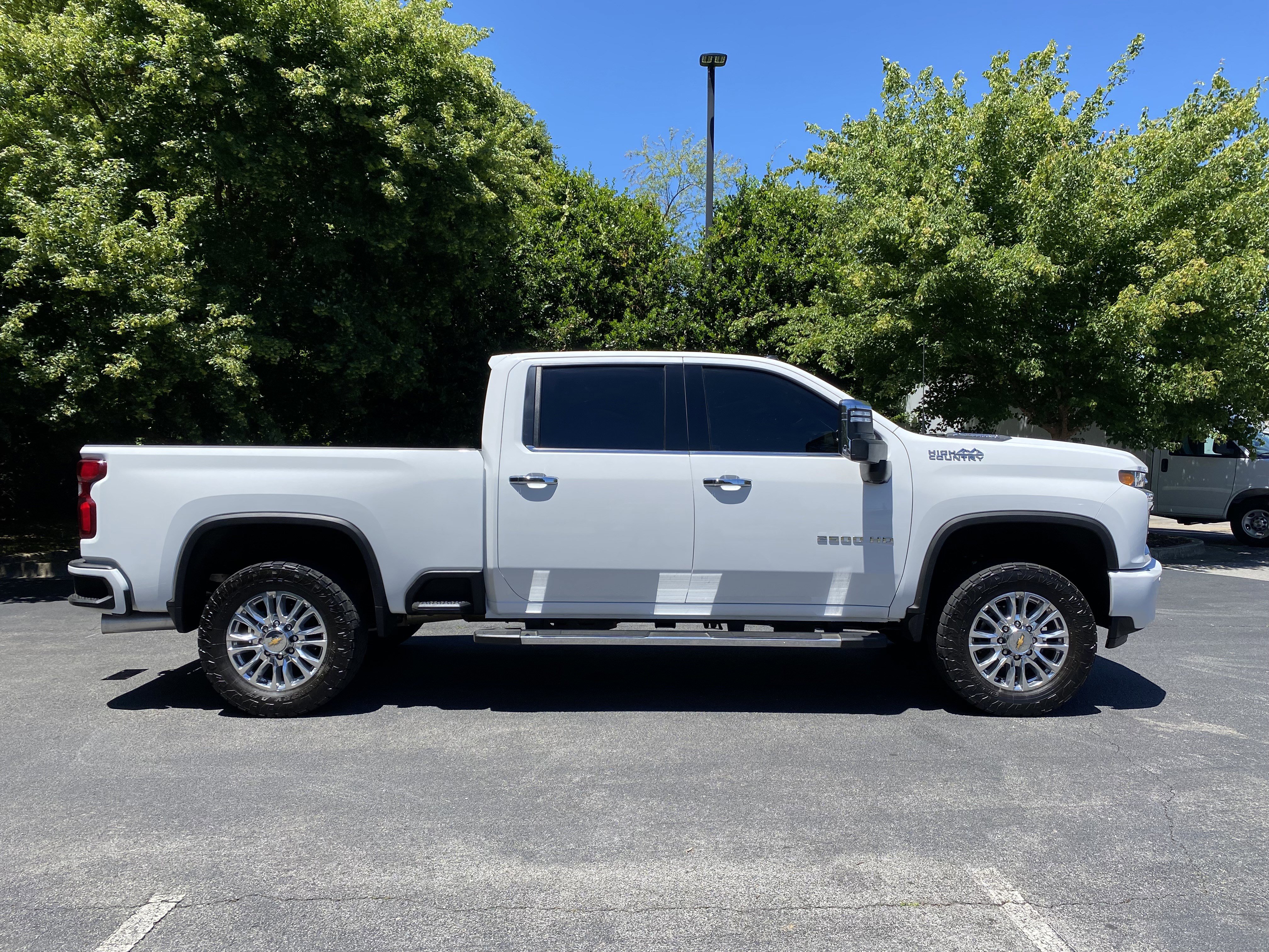 Used 2023 Chevrolet Silverado 2500 High Country w/ Safety Package II AWD/4WD image 10