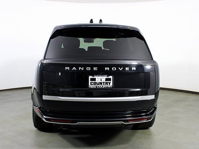 Used 2025 Land Rover Range Rover Autobiography AWD/4WD image 6