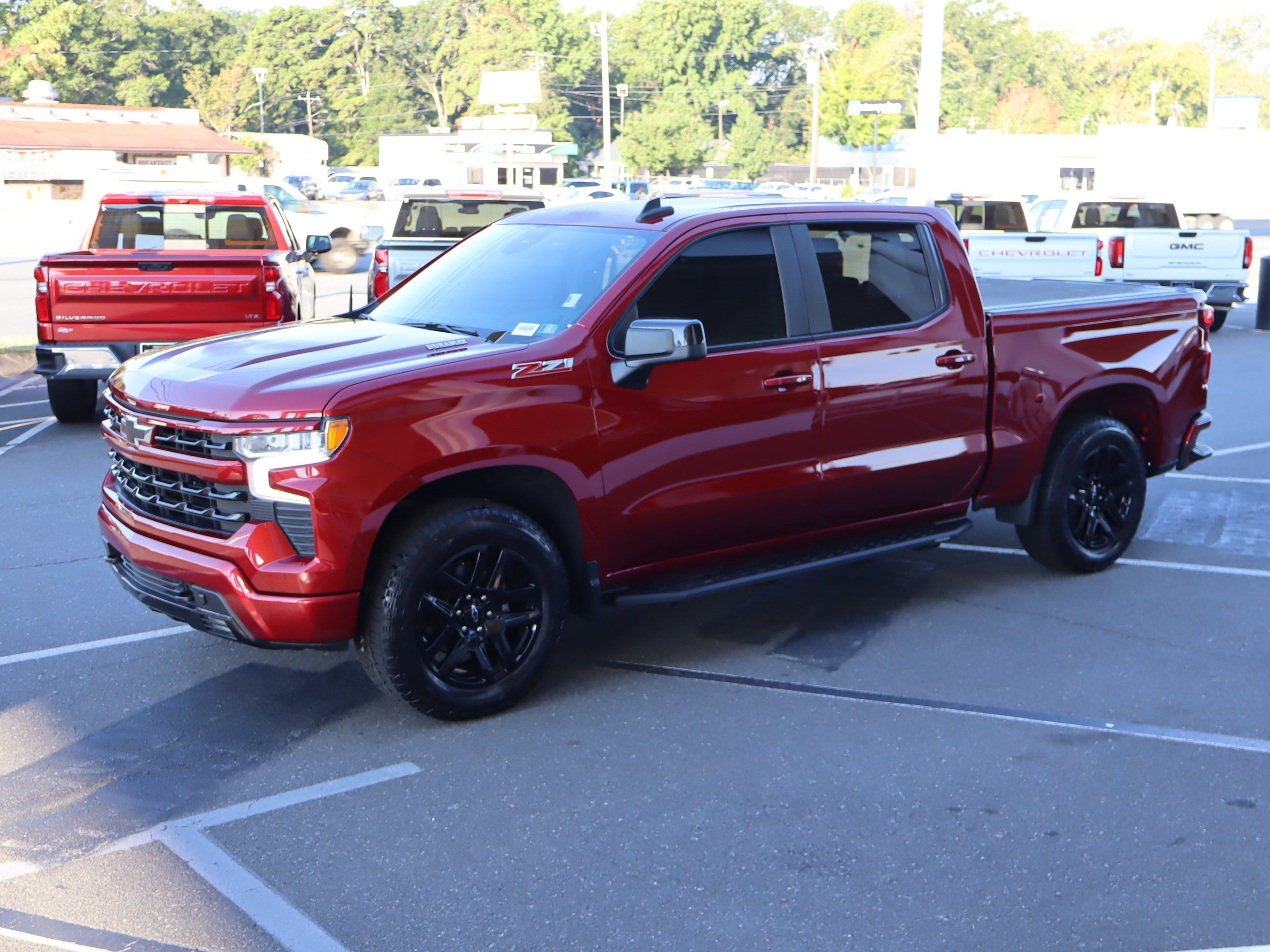 Used 2023 Chevrolet Silverado 1500 RST w/ Z71 Off-Road Package AWD/4WD image 5
