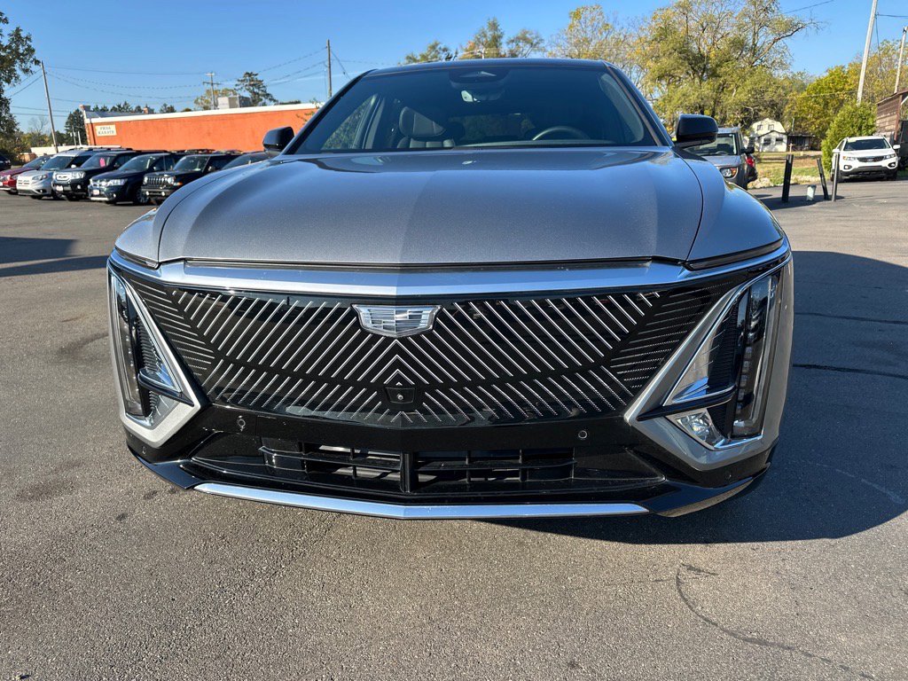 Used 2024 Cadillac Lyriq Luxury image 7