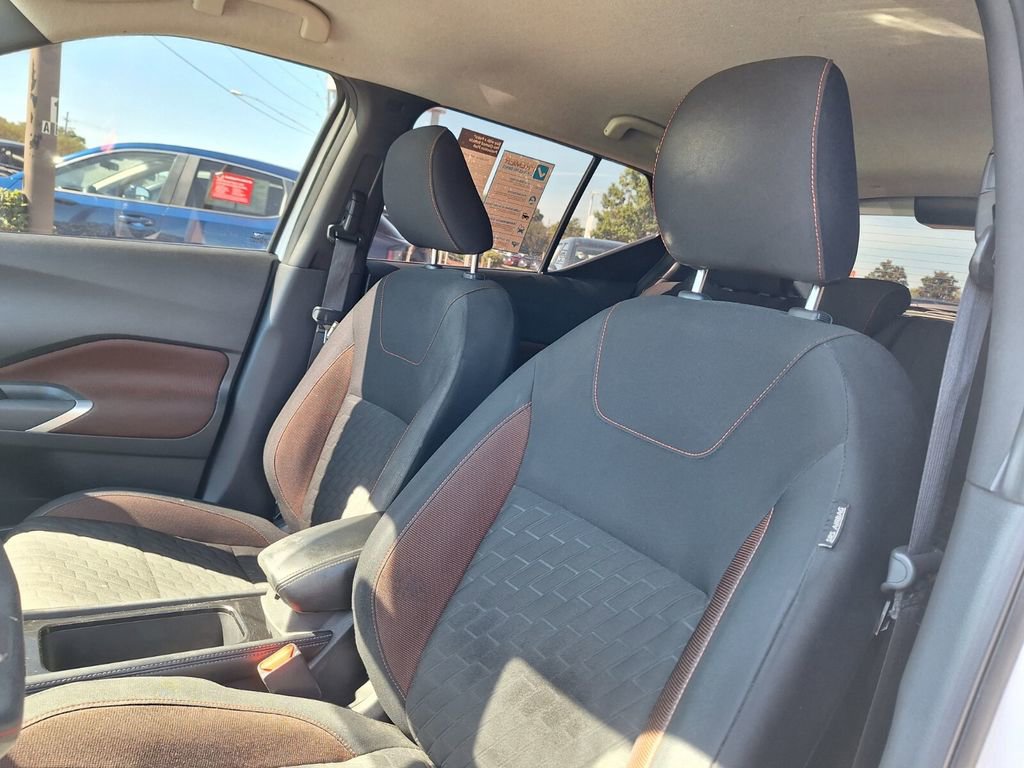 Used 2021 Nissan Kicks SR image 11