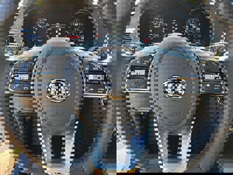 Certified 2019 Kia Optima SX image 24