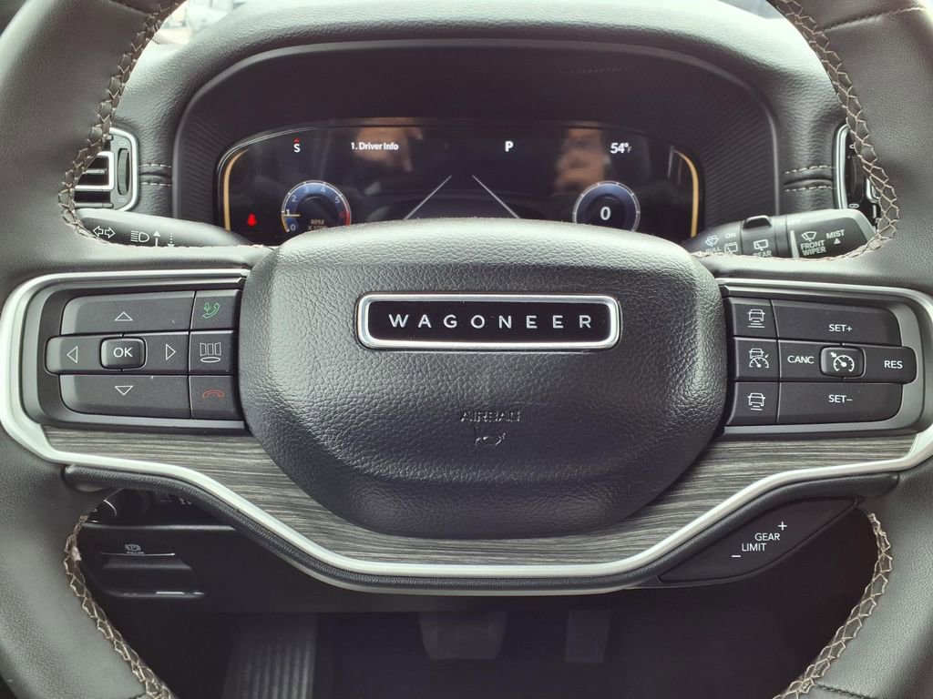 Used 2023 Jeep Wagoneer Series III w/ Preferred Equipment Group AWD/4WD image 19