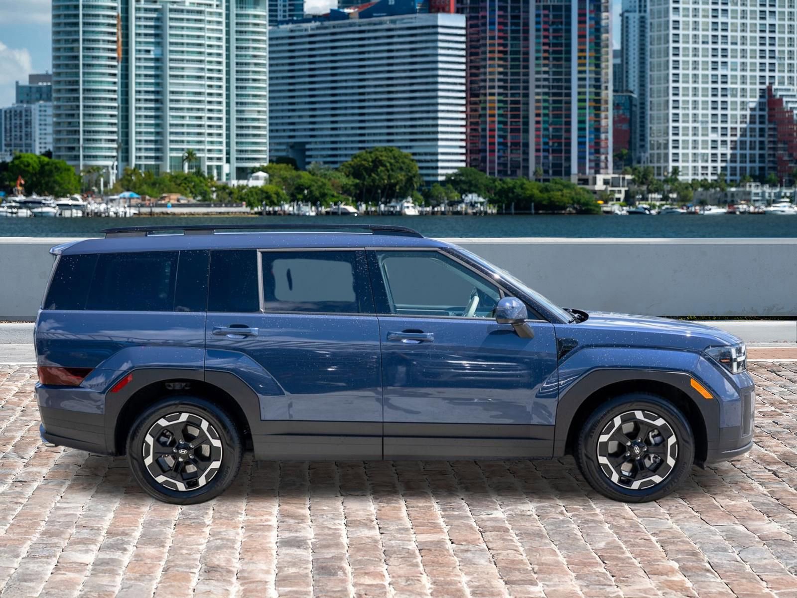 Used 2025 Hyundai Santa Fe SEL FWD image 4