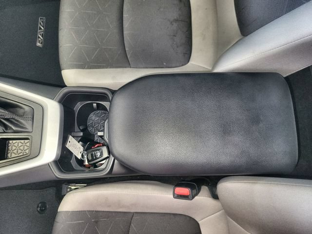 Used 2024 Toyota RAV4 XLE FWD image 21