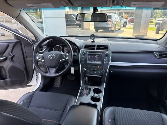 Used 2017 Toyota Camry SE FWD image 27