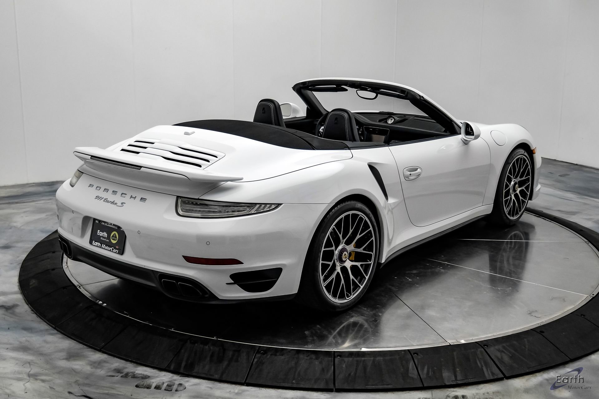 Used 2016 Porsche 911 Turbo S AWD/4WD image 20