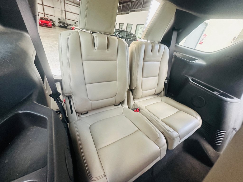 Used 2013 Ford Explorer XLT FWD image 23