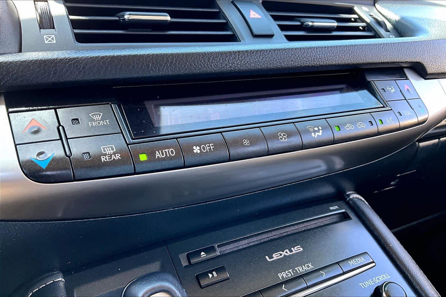 Used 2014 Lexus CT 200h FWD image 32