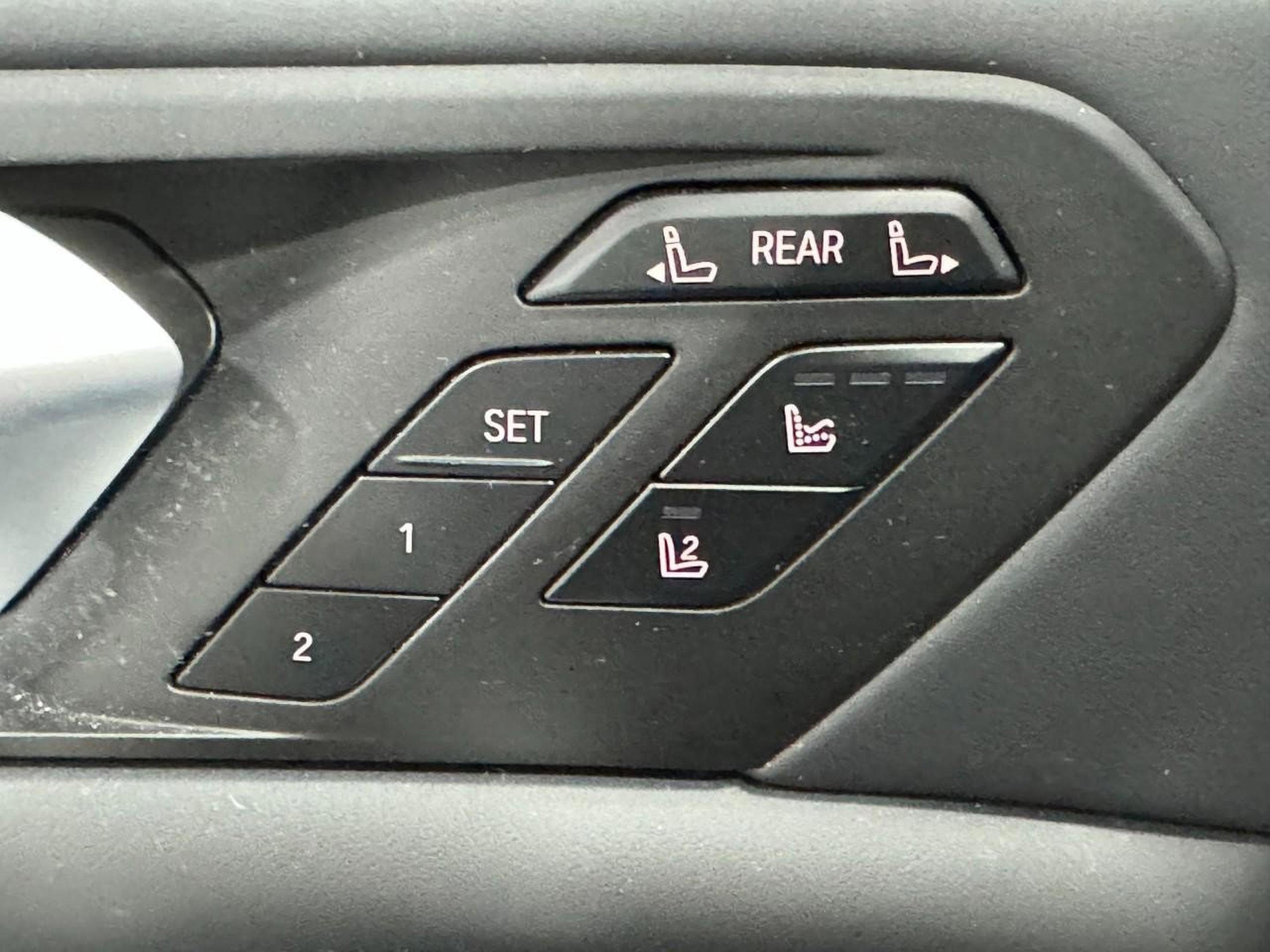 Certified 2024 BMW ALPINA XB7 ALPINA XB7 image 27