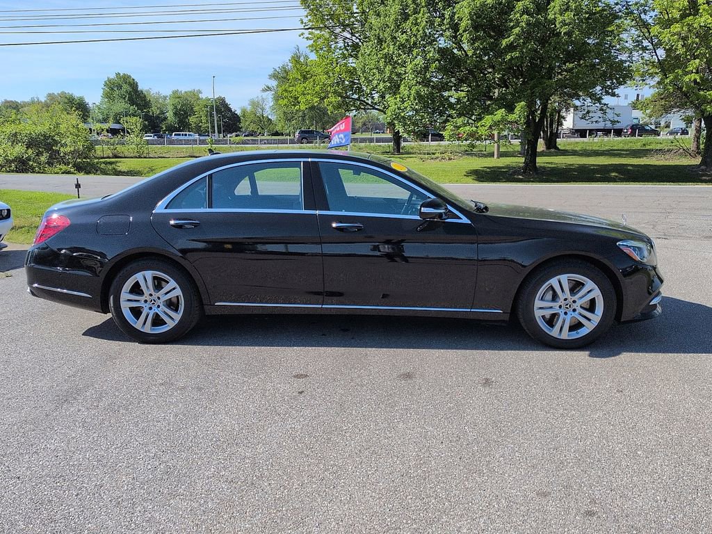 Used 2019 Mercedes-Benz S 560 4MATIC Sedan image 2